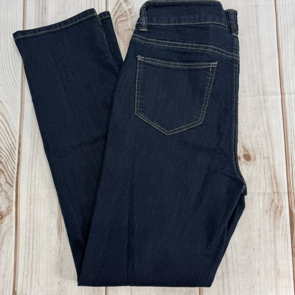 Dress Barn Slim Leg High Rise Dark Wash Denim Classic 5 Pocket Jeans Size 8 NEW - Picture 3 of 8